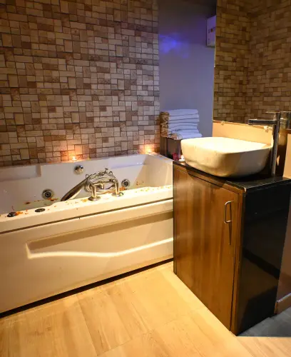 massage spa vashi, body massage in navi mumbai, massage in sanpada